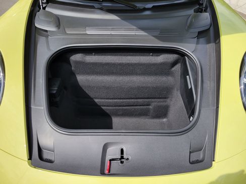 Used 2025 Porsche 911 Carrera T image 32