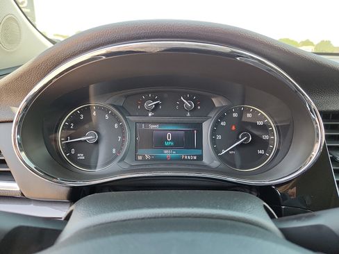Used 2022 Buick Encore Preferred FWD image 17