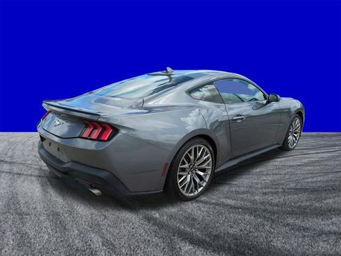 Used 2024 Ford Mustang Premium image 4