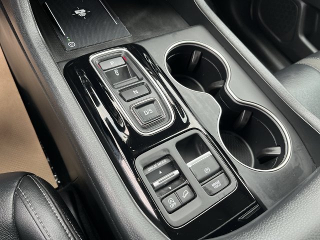 Used 2025 Honda Pilot Touring image 23