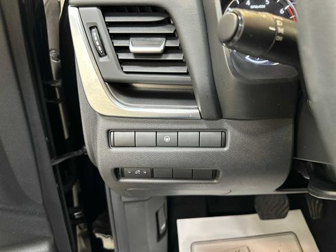 Certified 2023 Nissan Rogue SV image 22