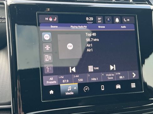 New 2025 Jeep Grand Cherokee Altitude image 16