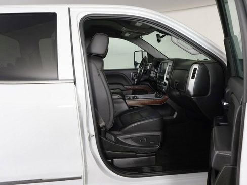 Used 2018 GMC Sierra 1500 SLT w/ SLT Premium Package image 28