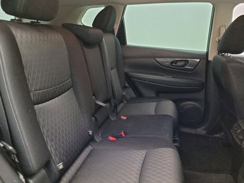 Used 2020 Nissan Rogue S FWD image 19