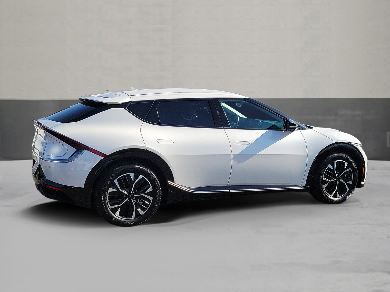 Used 2024 Kia EV6 Wind w/ Wind Technology Package RWD image 2
