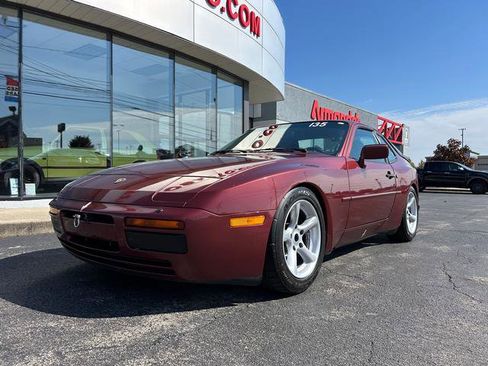 Used 1986 Porsche 944 Turbo image 2