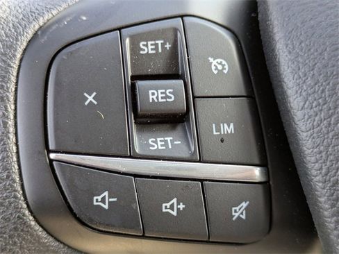 Certified 2025 Ford Transit 350 XLT image 24