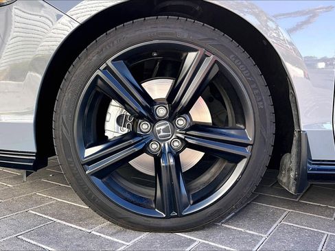 Used 2023 Honda Accord Sport image 9