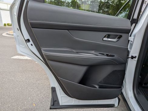 Used 2025 Nissan Murano SL AWD/4WD image 28