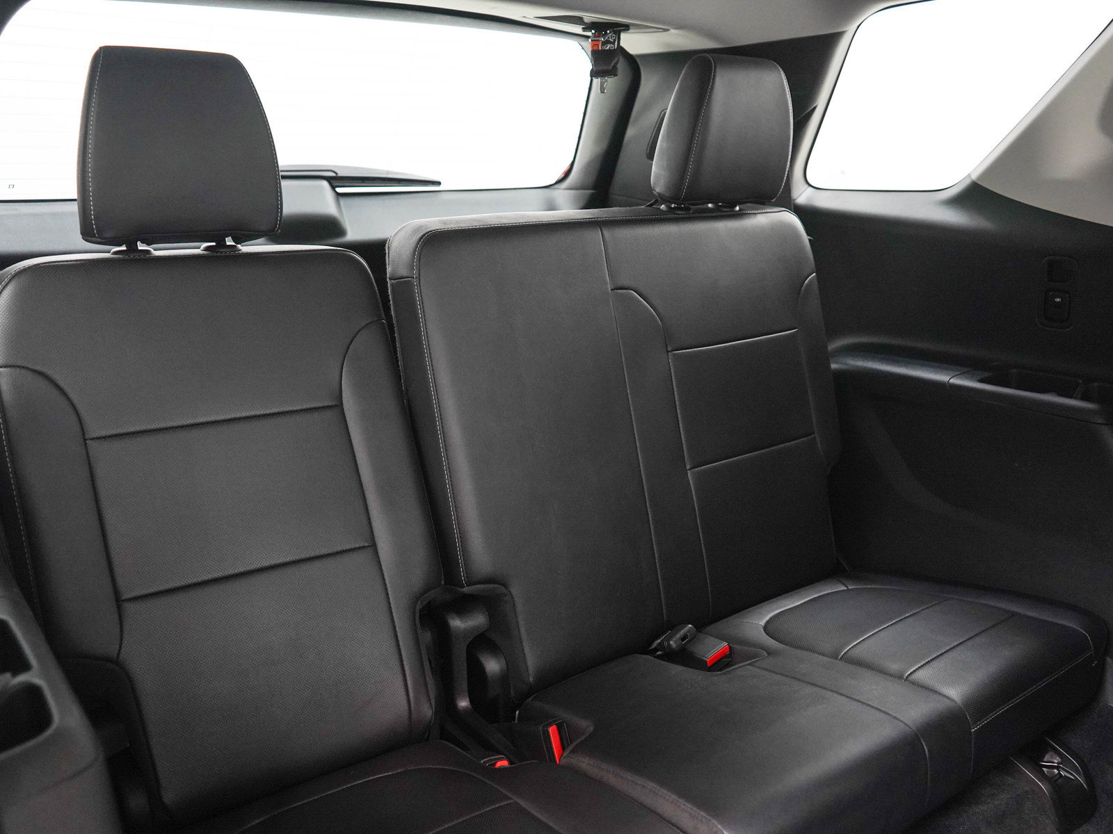 Used 2021 Chevrolet Traverse High Country AWD/4WD image 13