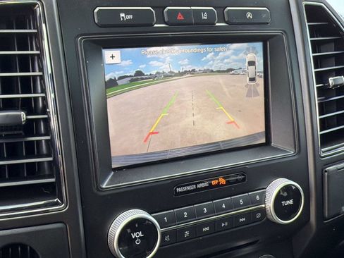 Used 2018 Ford Expedition Limited w/ Equipment Group 301A RWD image 23