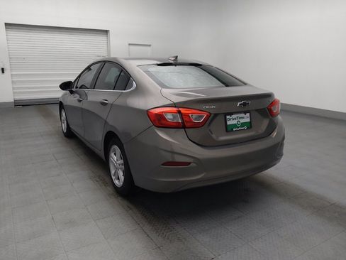 Used 2018 Chevrolet Cruze LT FWD image 5