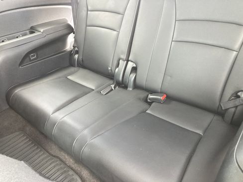 Used 2022 Honda Pilot Touring image 17