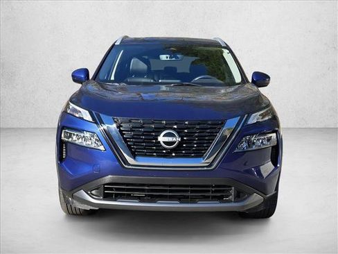 Used 2023 Nissan Rogue SL image 2