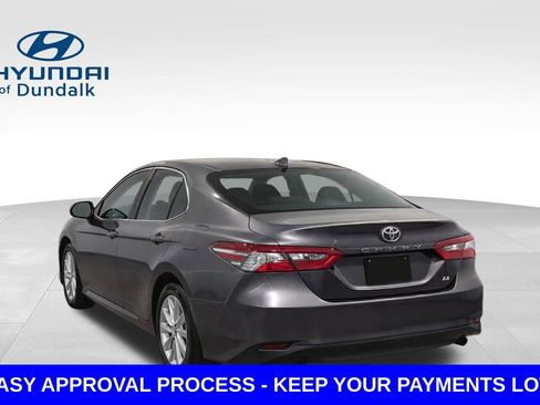 Used 2022 Toyota Camry LE w/ Carpet Mat Package (TMS) FWD image 5