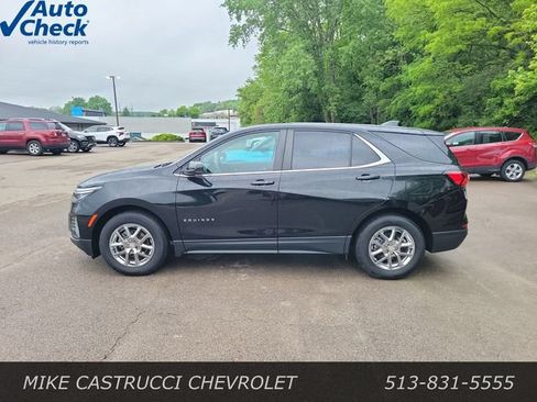 Used 2023 Chevrolet Equinox LT FWD image 2