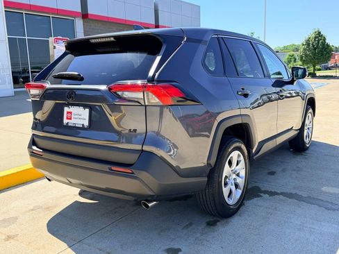 Used 2023 Toyota RAV4 LE FWD image 4