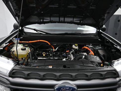 Used 2023 Ford Maverick XLT image 27