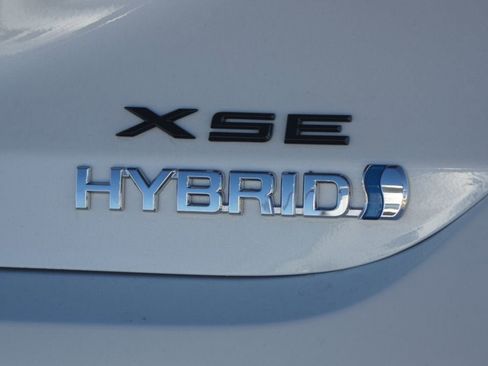 Used 2019 Toyota Avalon XSE image 19