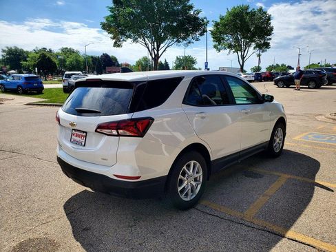 Used 2023 Chevrolet Equinox LS w/ LS Convenience Package AWD/4WD image 5