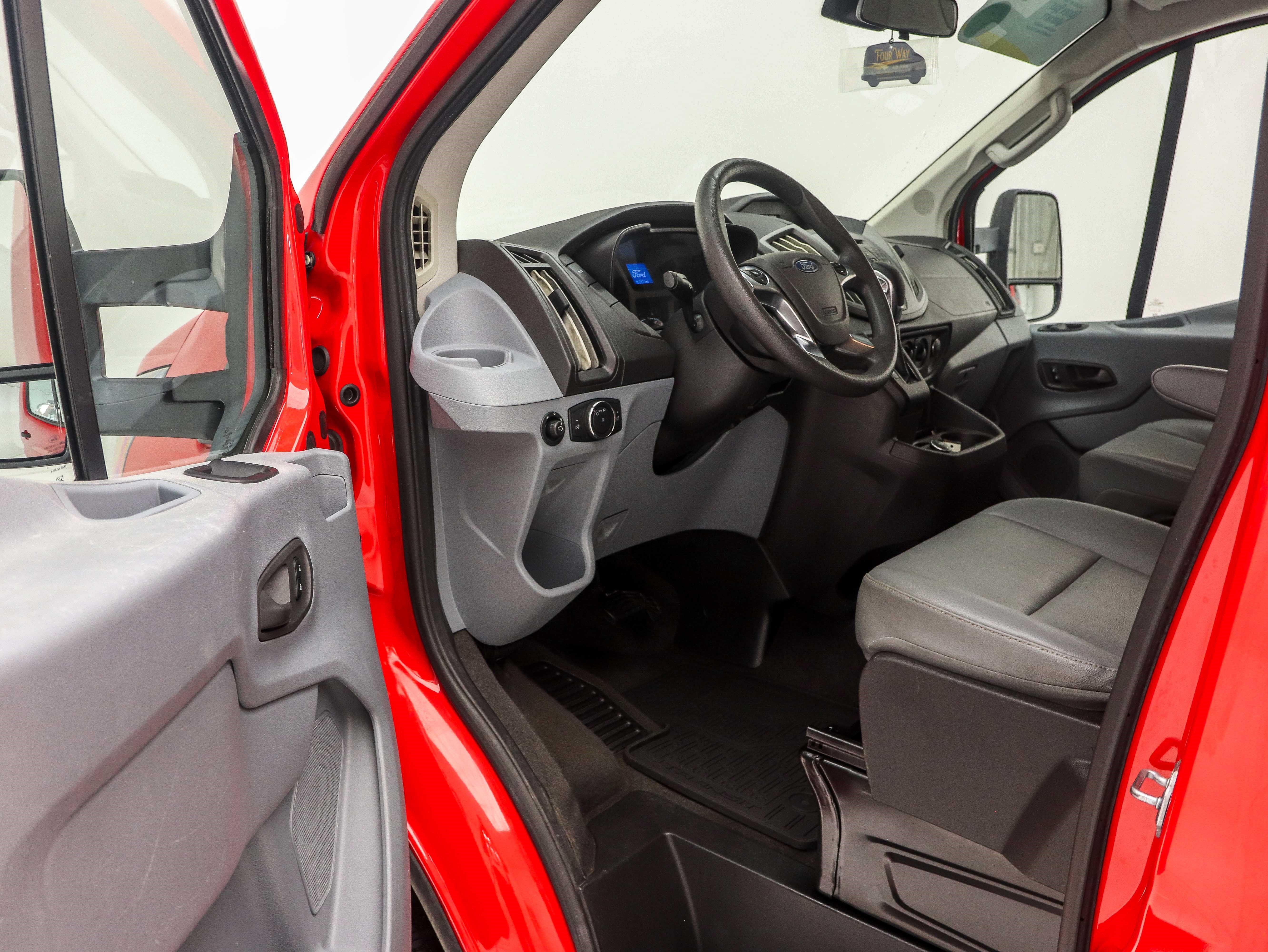 Used 2018 Ford Transit 350 XL RWD image 13