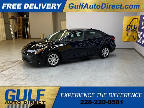 Used 2026 Toyota Corolla LE FWD image 5