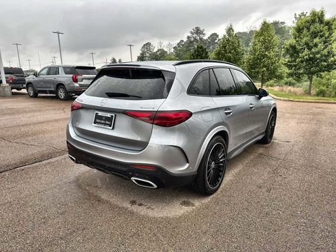 Used 2025 Mercedes-Benz GLC 350e 4MATIC image 8