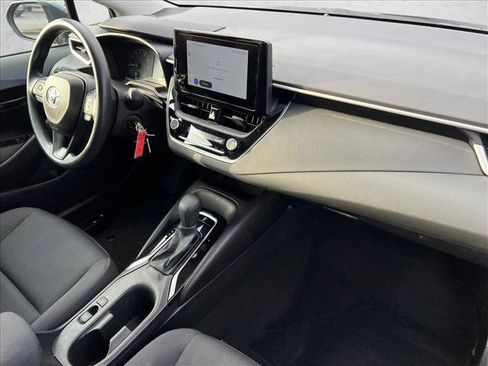 Certified 2025 Toyota Corolla LE image 22