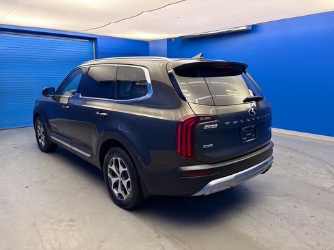 Used 2020 Kia Telluride EX AWD/4WD image 5