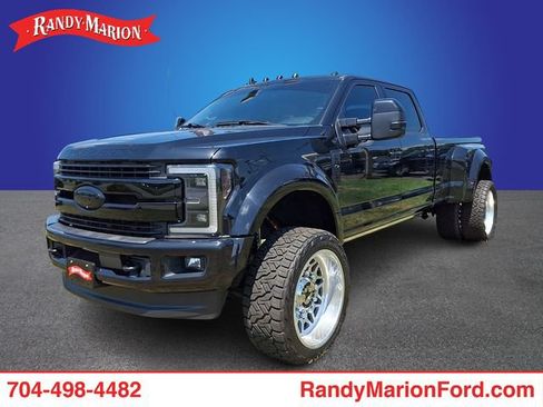 Used 2019 Ford F450 Platinum w/ Platinum Ultimate Package AWD/4WD image 1