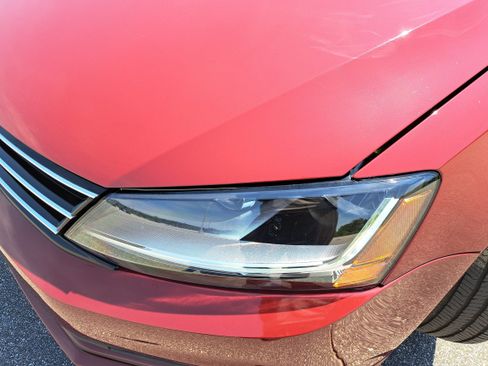Used 2018 Volkswagen Jetta SE FWD image 28
