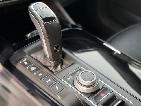 Used 2023 Maserati Levante Modena AWD/4WD image 24