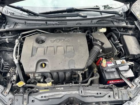 Used 2015 Toyota Corolla LE FWD image 27
