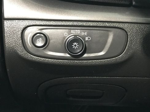 Used 2018 Buick Encore Preferred image 16