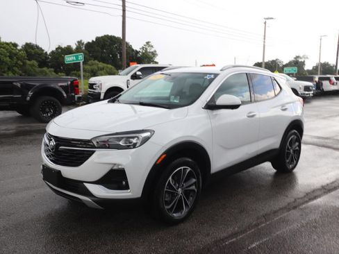 Used 2021 Buick Encore GX Essence w/ Advanced Technology Package AWD/4WD image 3
