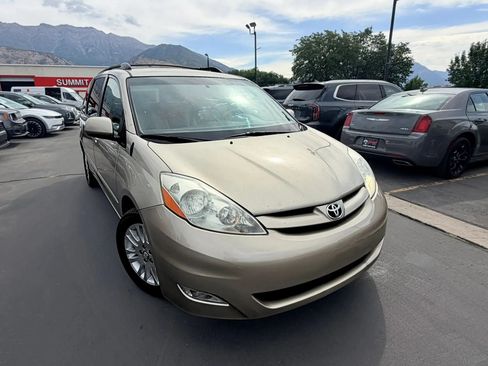 Used 2007 Toyota Sienna FWD image 2
