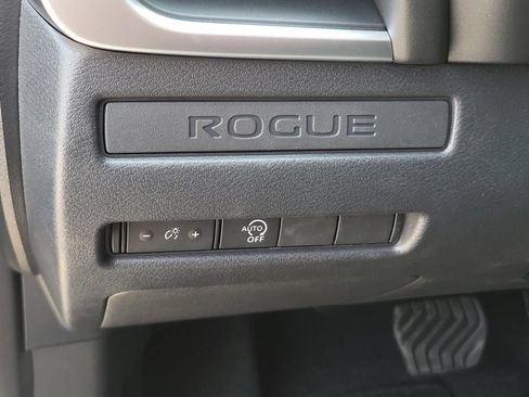Certified 2026 Nissan Rogue S FWD image 22