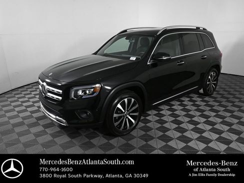 Certified 2022 Mercedes-Benz GLB 250 image 1