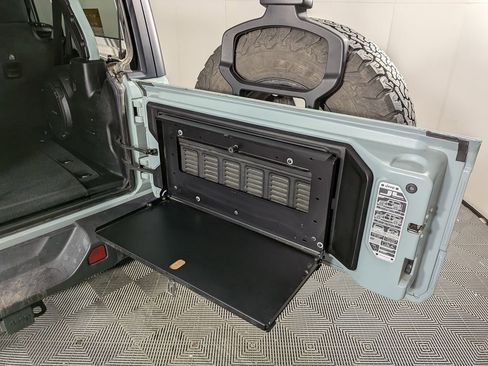 Certified 2023 Jeep Wrangler Unlimited Rubicon w/ Cold Weather Group image 13