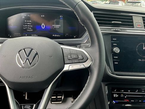 Used 2023 Volkswagen Tiguan SE R-Line AWD/4WD image 14
