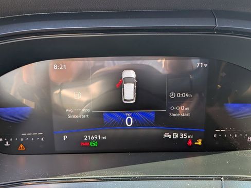 Certified 2023 Volkswagen Taos SE w/ Black Wheel Package FWD image 31
