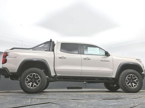 New 2026 Chevrolet Colorado Z71 w/ Midnight Edition AWD/4WD image 47
