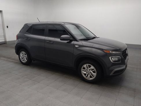 Used 2023 Hyundai Venue SE FWD image 11