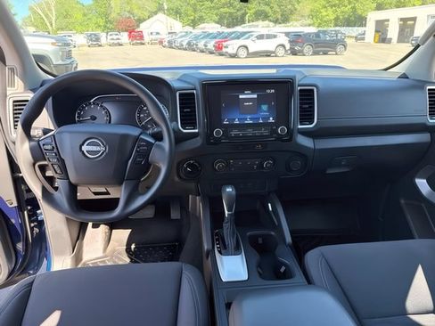 Used 2022 Nissan Frontier SV AWD/4WD image 20