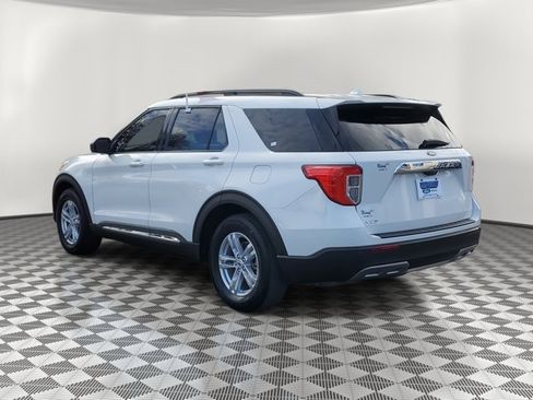 Certified 2023 Ford Explorer XLT w/ Equipment Group 202A image 4