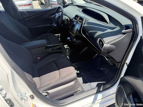Used 2022 Toyota Prius Prime LE FWD image 15