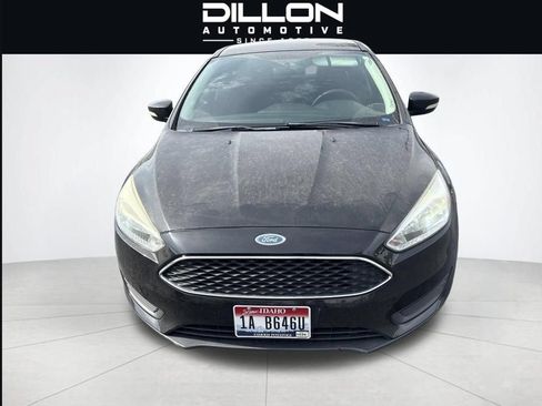 Used 2015 Ford Focus SE FWD image 3