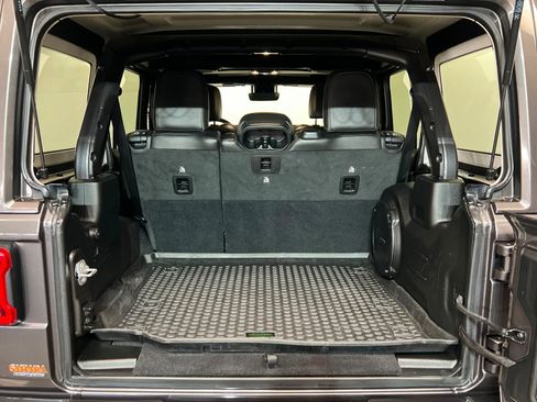 Used 2021 Jeep Wrangler Unlimited Sahara AWD/4WD image 23