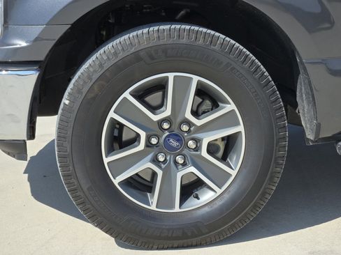 Used 2019 Ford F150 XLT image 11