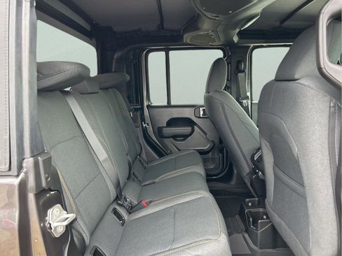 New 2026 Jeep Gladiator Sport image 27